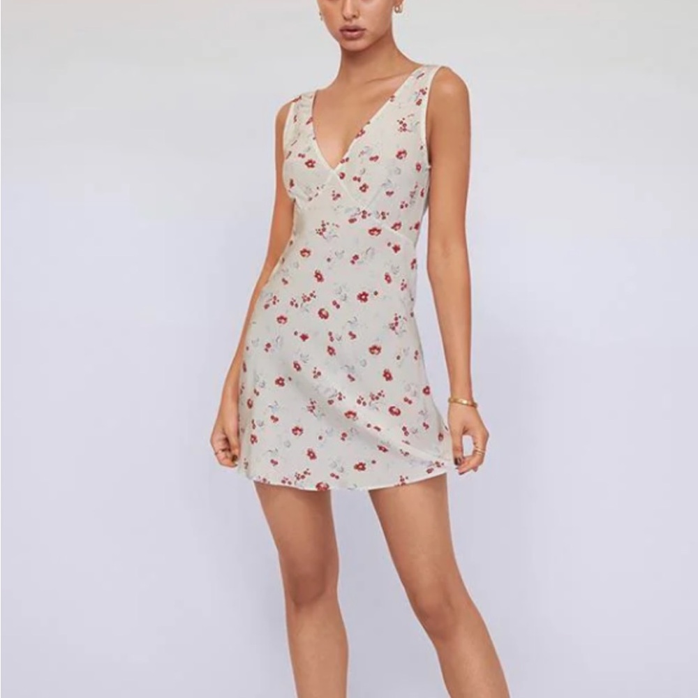 Realisation par Isabelli dress. 100% silk. Ties in back. Size small.